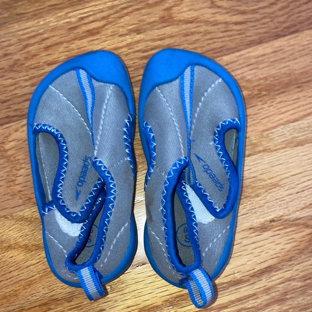 Speedo baby shoes